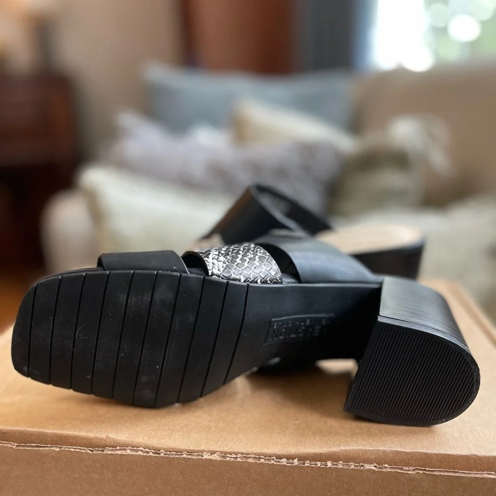 Kenneth Cole Reaction New bkack slides sandals 6.5 final sale